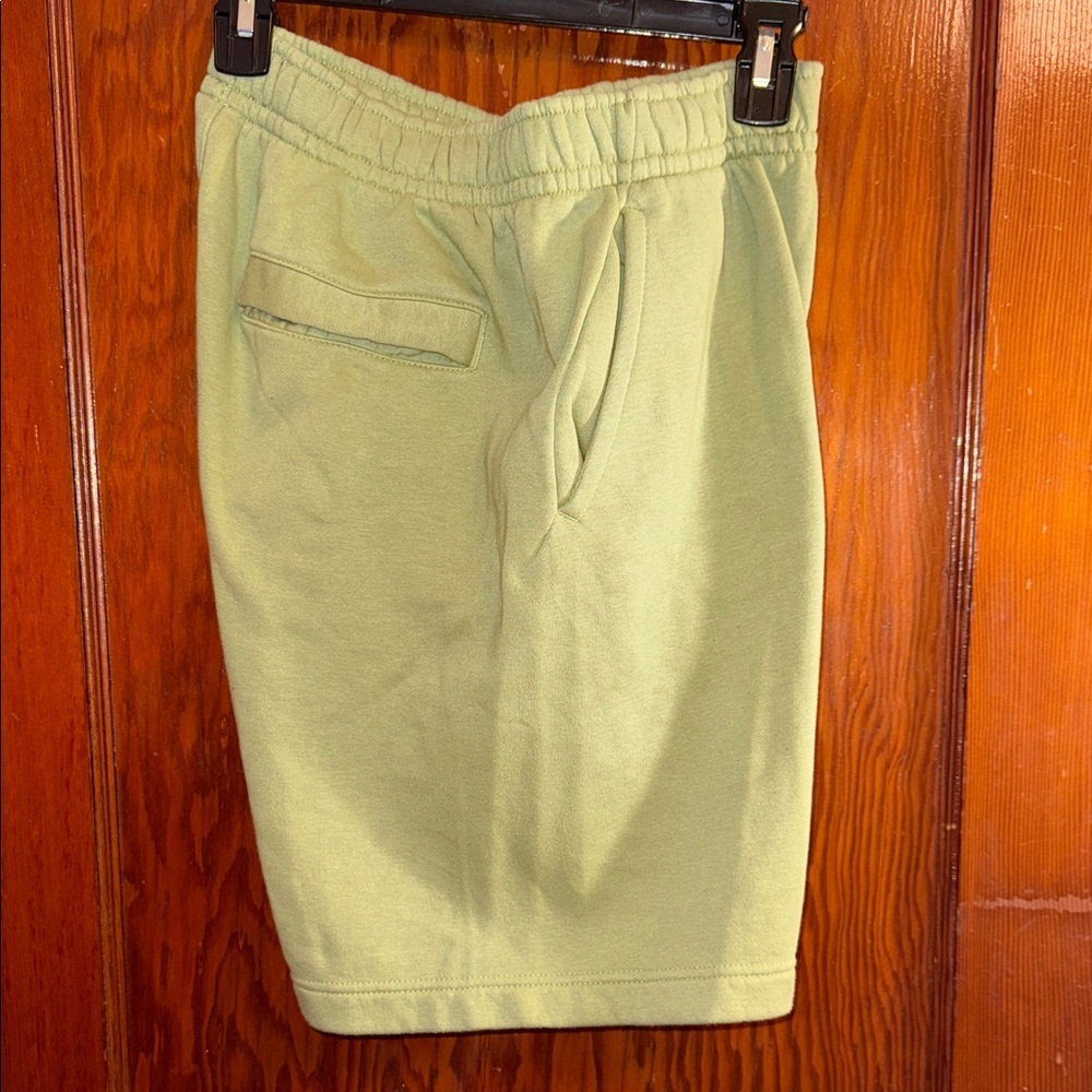 Nike Sportswear Essentials Fleece Shorts - Picture 11 of 13